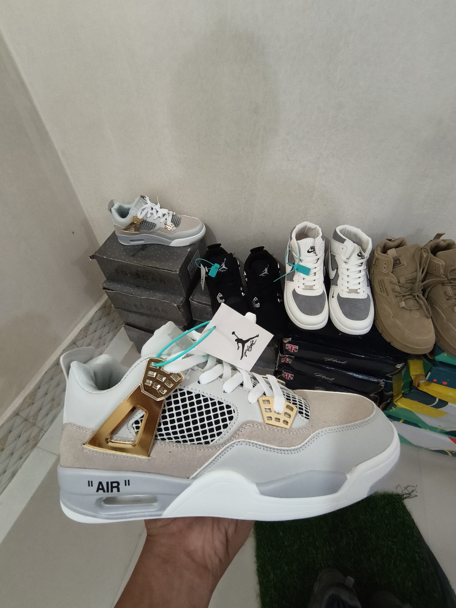 Nike Mens Air Jordan 4 (Retro & Black Cat) (OEM Grade 1:1) - Image 5